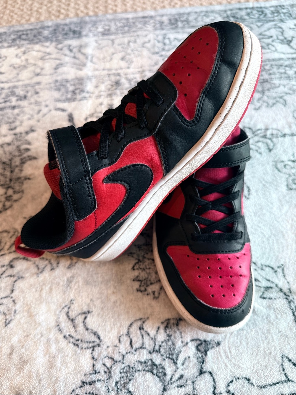 Nike Youth court borough Black & Red Sneakers with Hook-and-Loop Strap